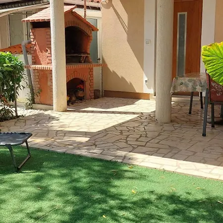 Apartments Asterix Pula Exterior foto